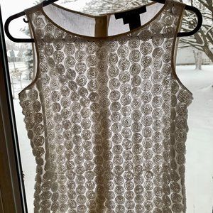 Linen 3-D Appliquè Flower Sleeveless top